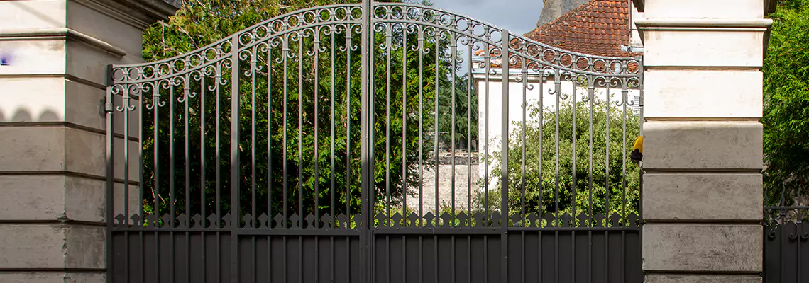 Wooden Swing Gate Repair in Buffalo Grove, IL